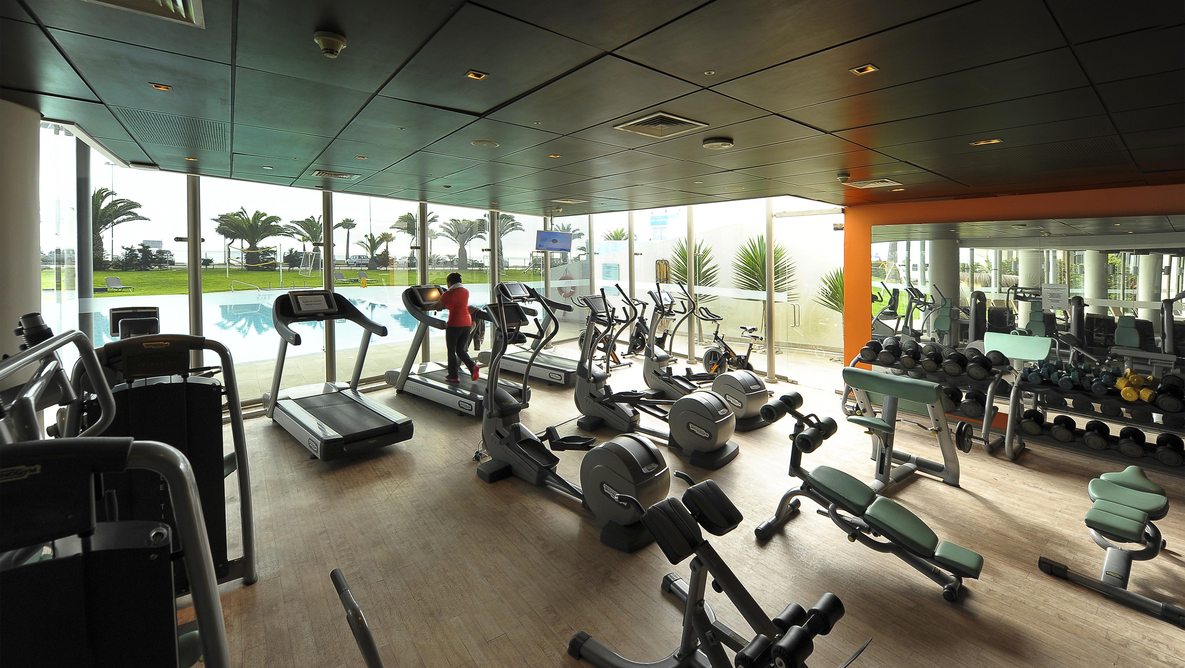 Hotel Enjoy Coquimbo Exteriér fotografie A gym in Dubai