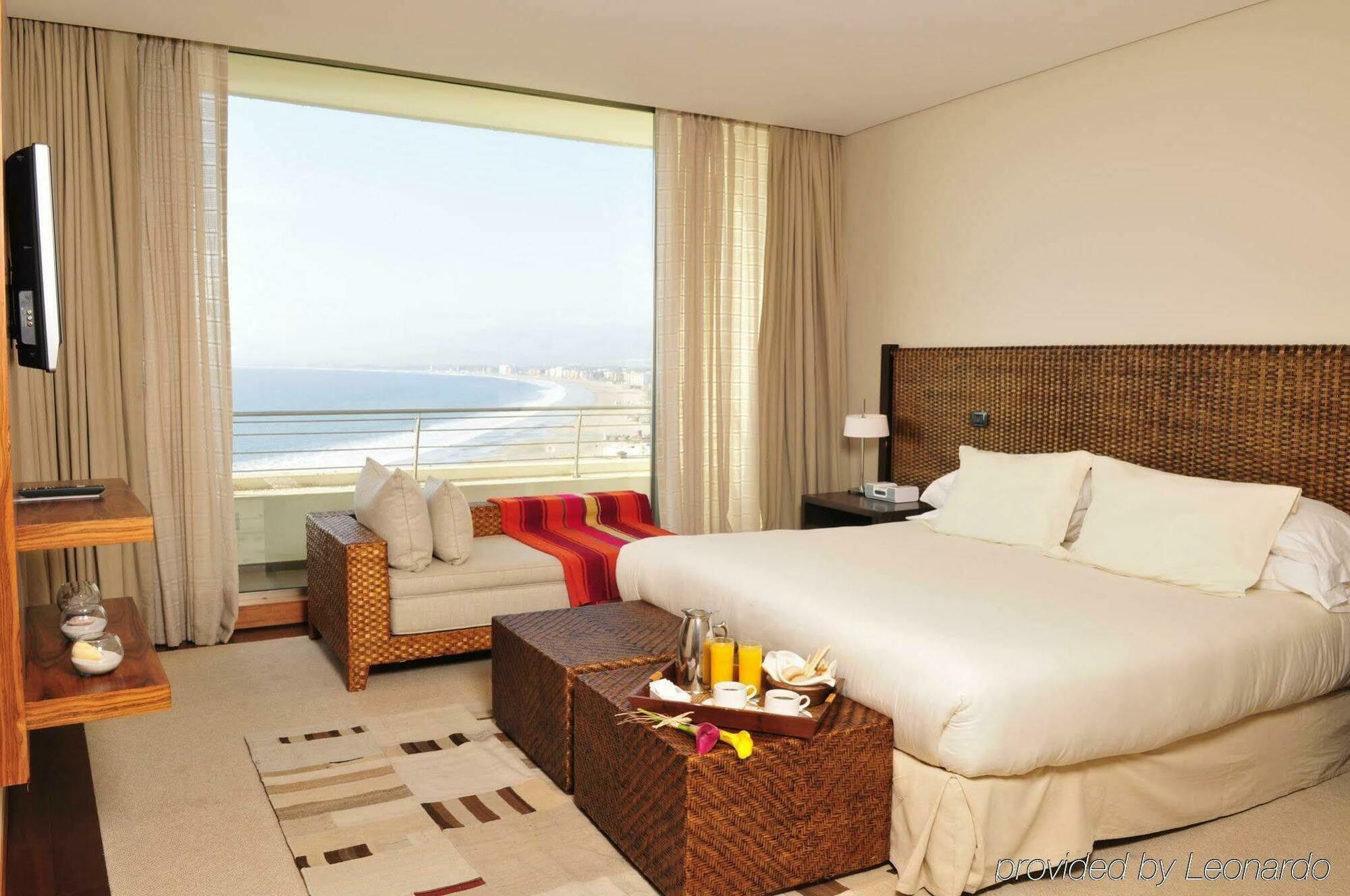 Hotel Enjoy Coquimbo Exteriér fotografie A room at the Sheraton Lima Hotel
